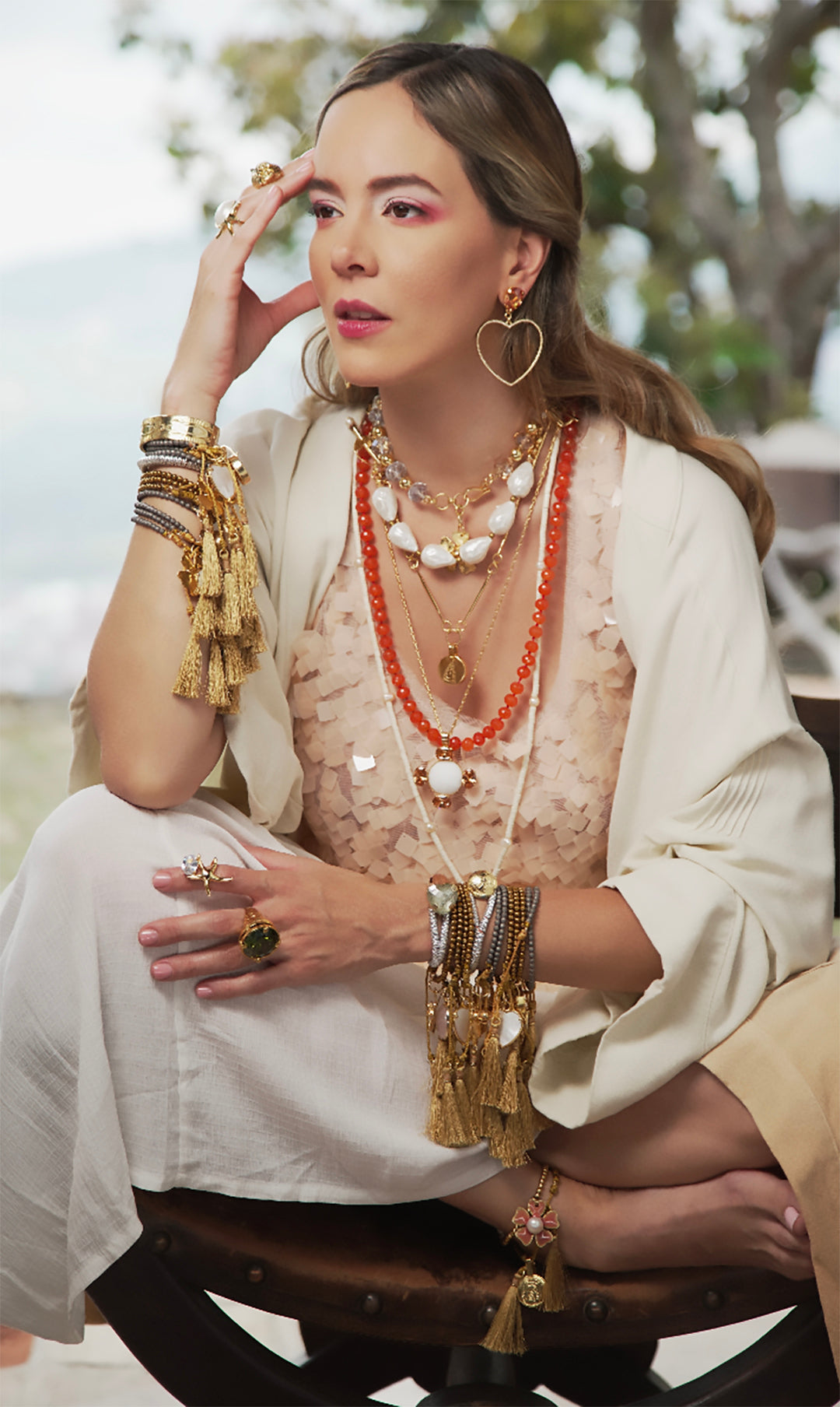 BE HIPPIE - in a glam way.