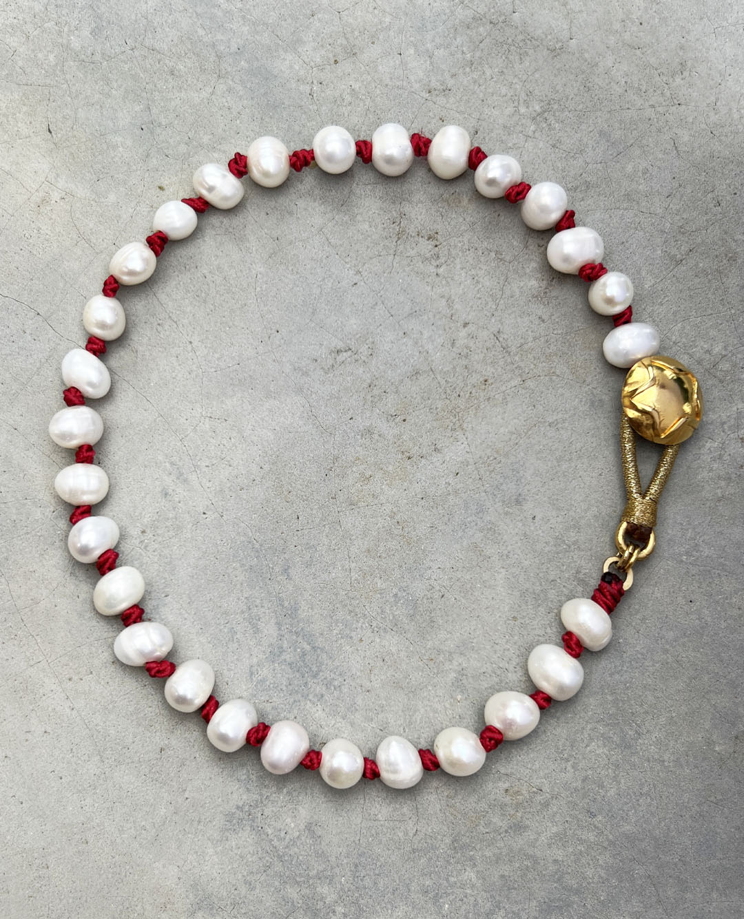 COLLAR PERLAS TRENZADAS ROJO