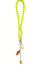 COLLAR PECESITOS NEON