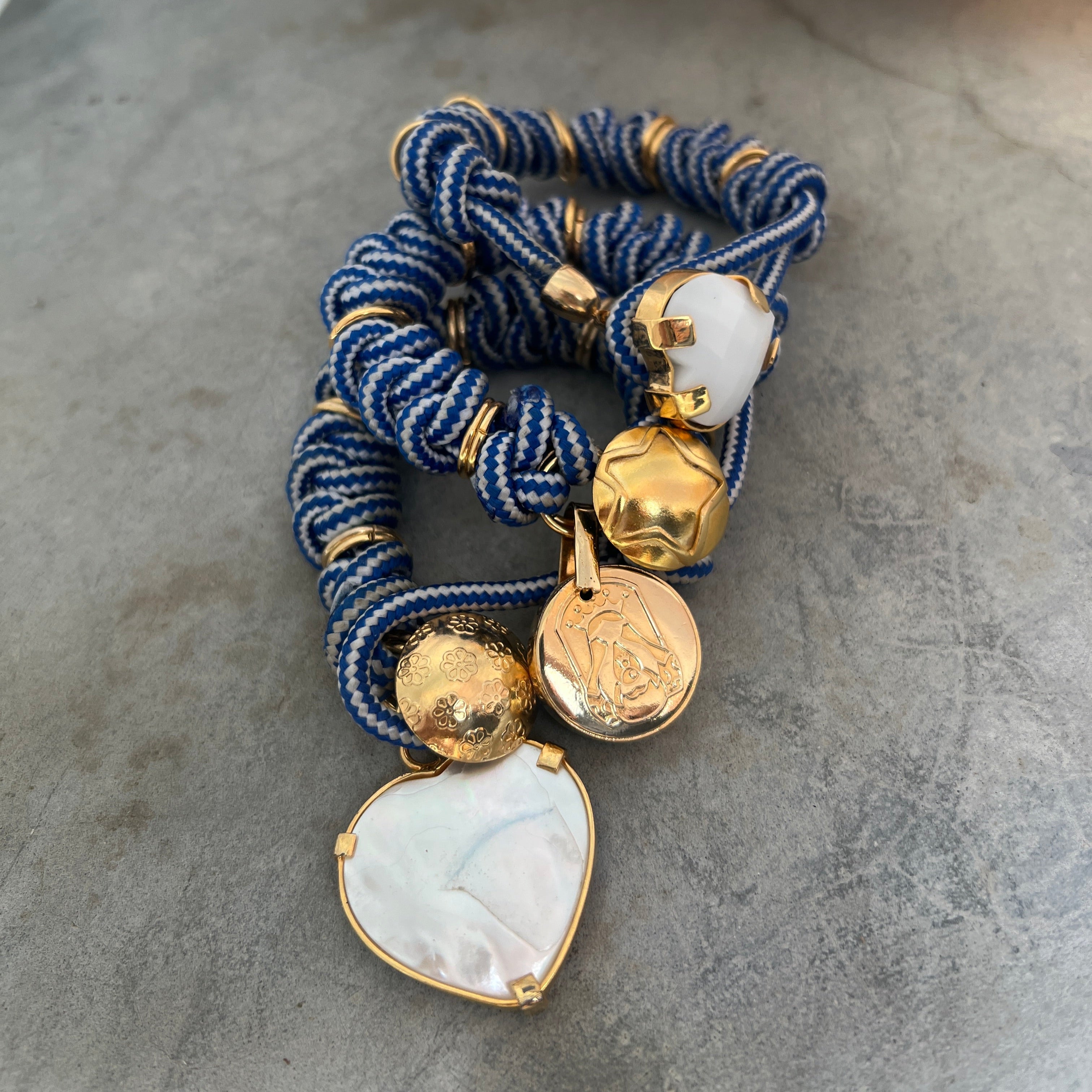 PULSERA TRENZADA CORAZON NACAR