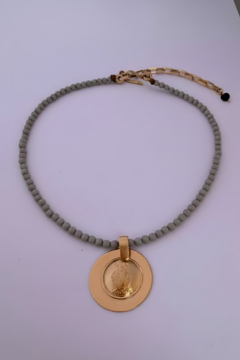 COLLAR MILAGROSA ( AMOR Y PAZ )