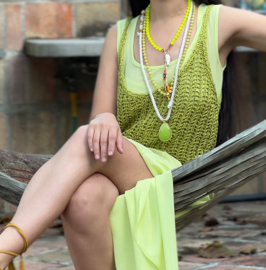 COLLAR PECESITOS VERDE LIMA