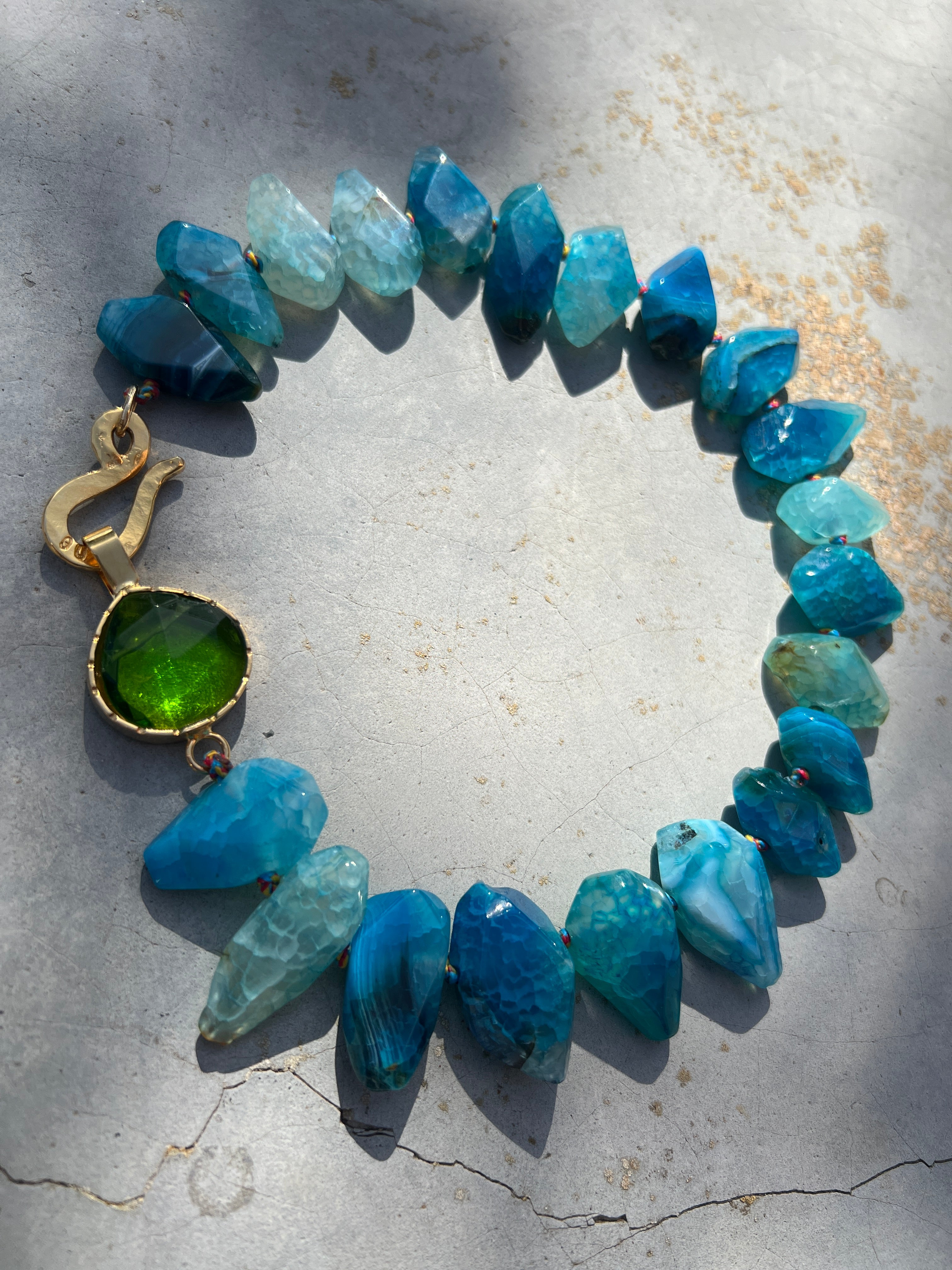 COLLAR ORQUIDEA AZUL