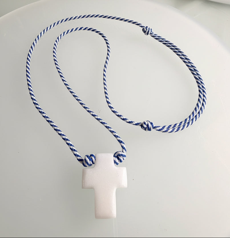 COLLAR CRUZ CALIZA